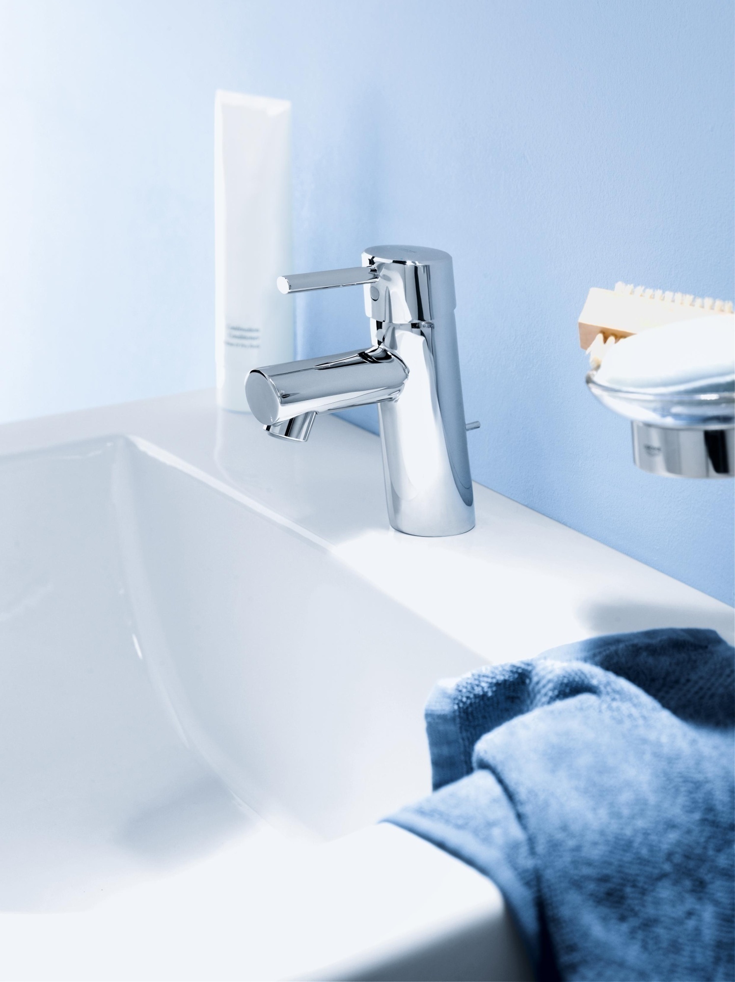 Смеситель Grohe Concetto 32204001 для раковины