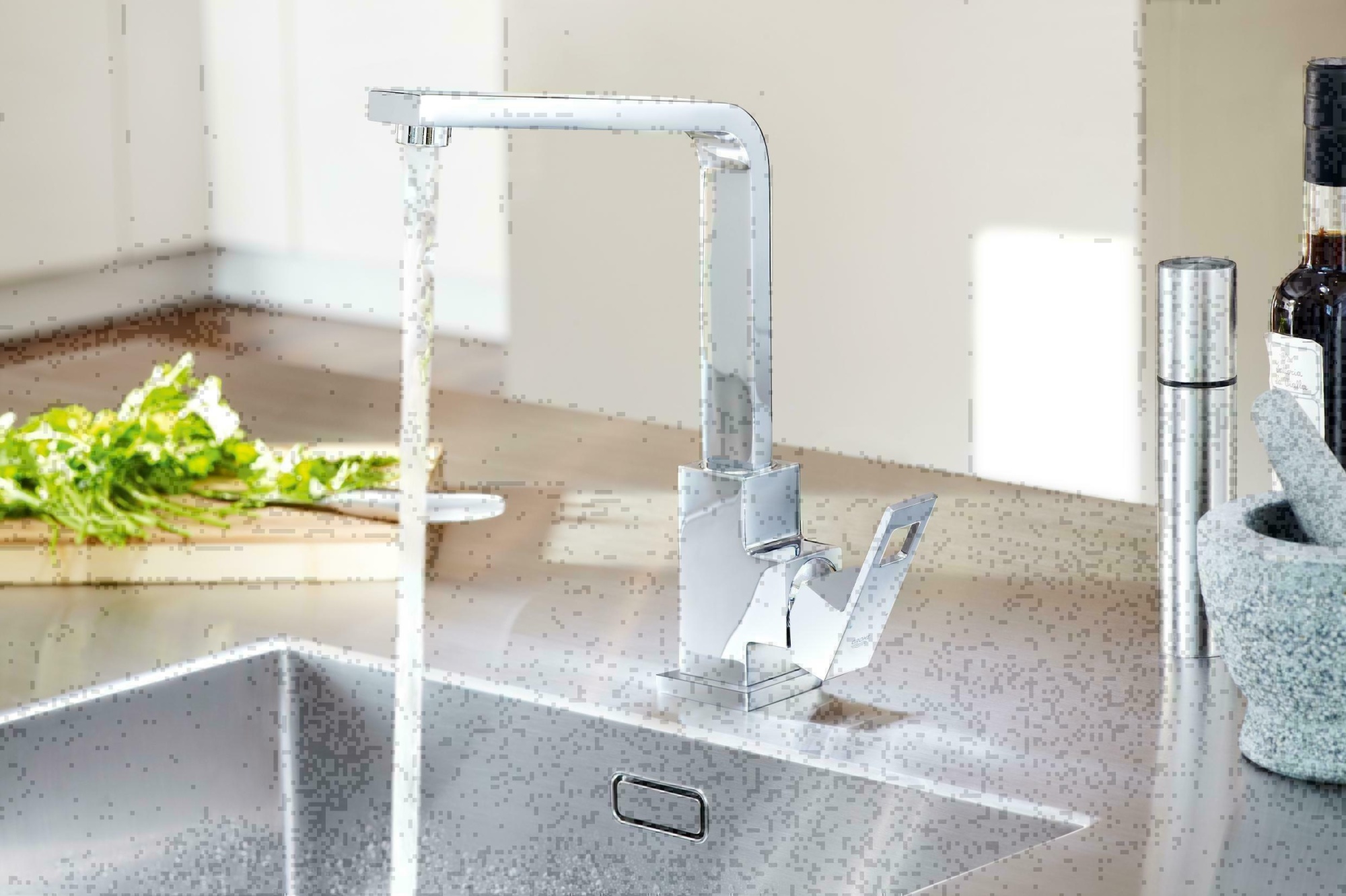 Смеситель Grohe Eurocube 31255000 для кухни