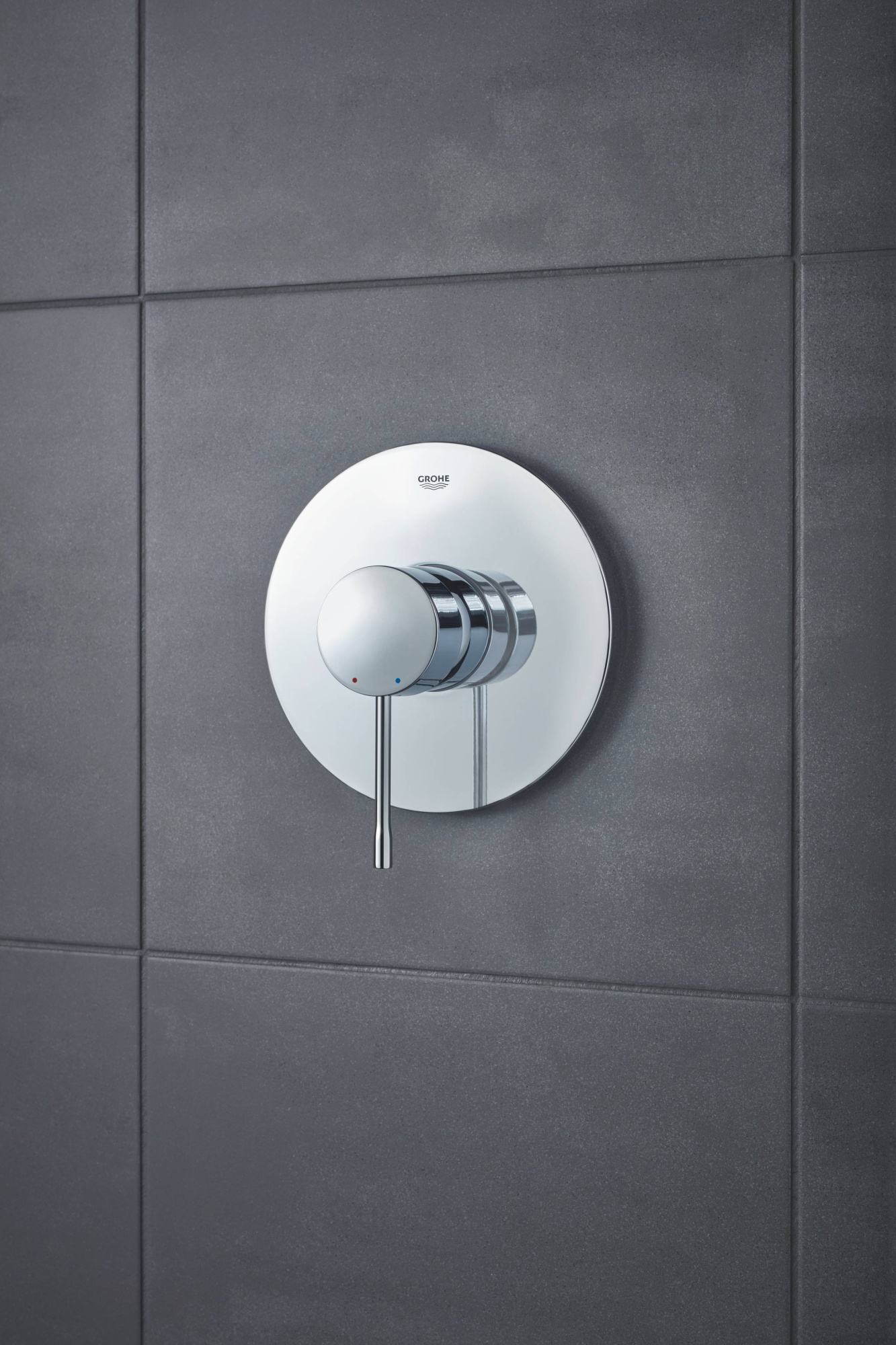 Смеситель Grohe Essence 24057001