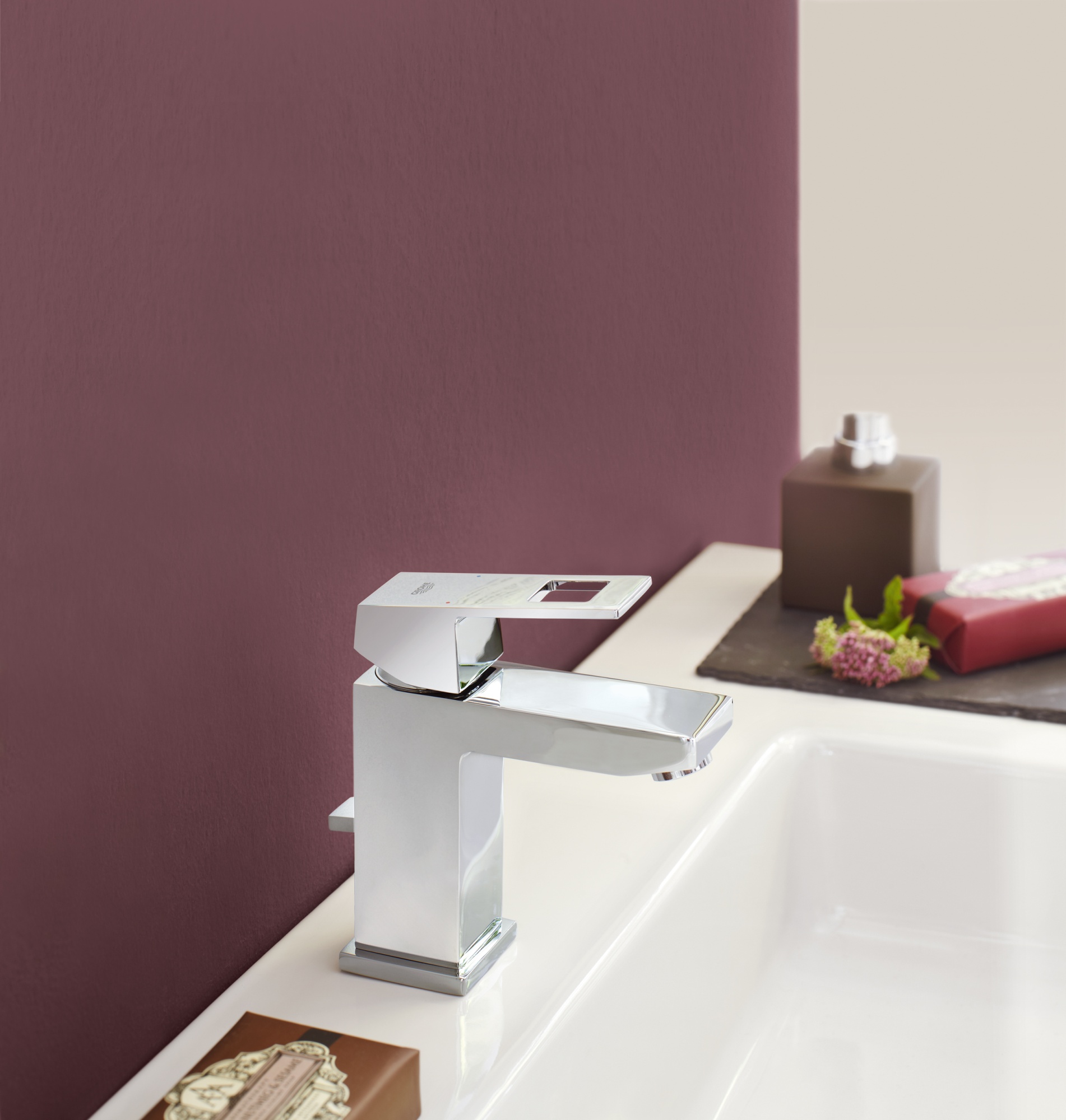 Смеситель Grohe Eurocube 23127000 для раковины