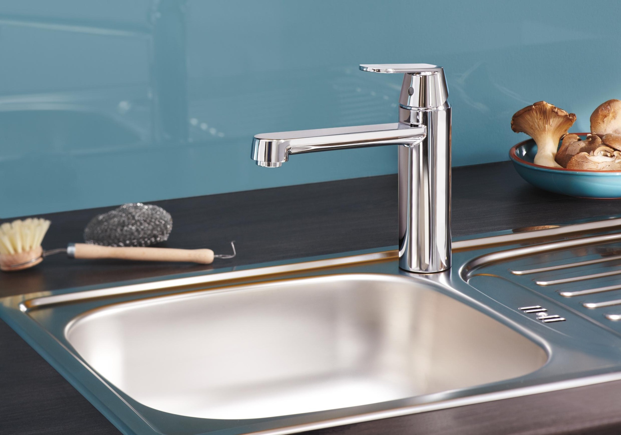 Смеситель Grohe Eurosmart Cosmopolitan 30193000 для кухни