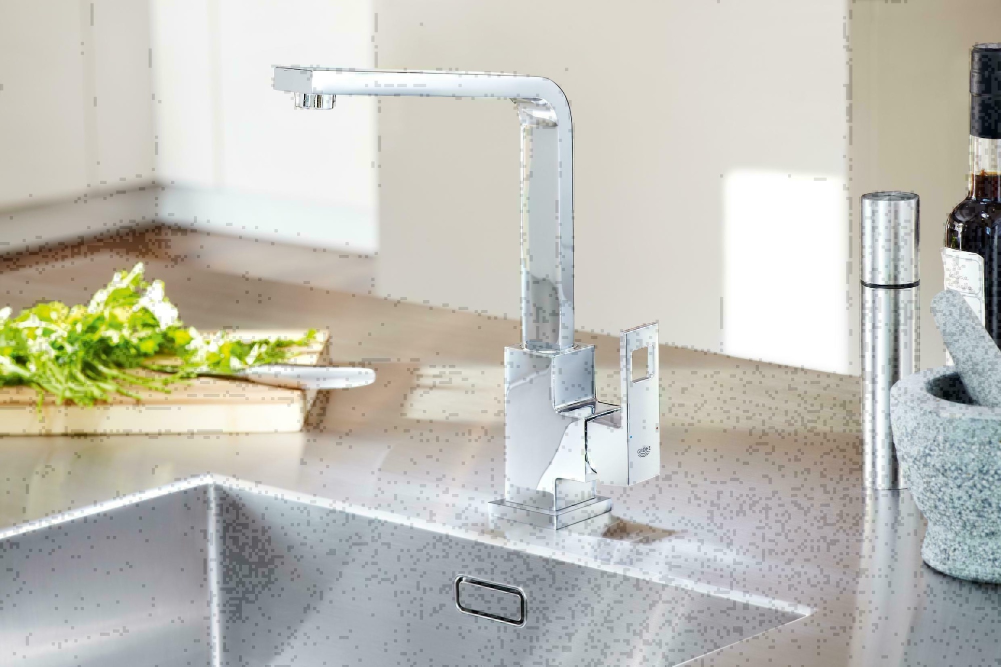 Смеситель Grohe Eurocube 31255000 для кухни