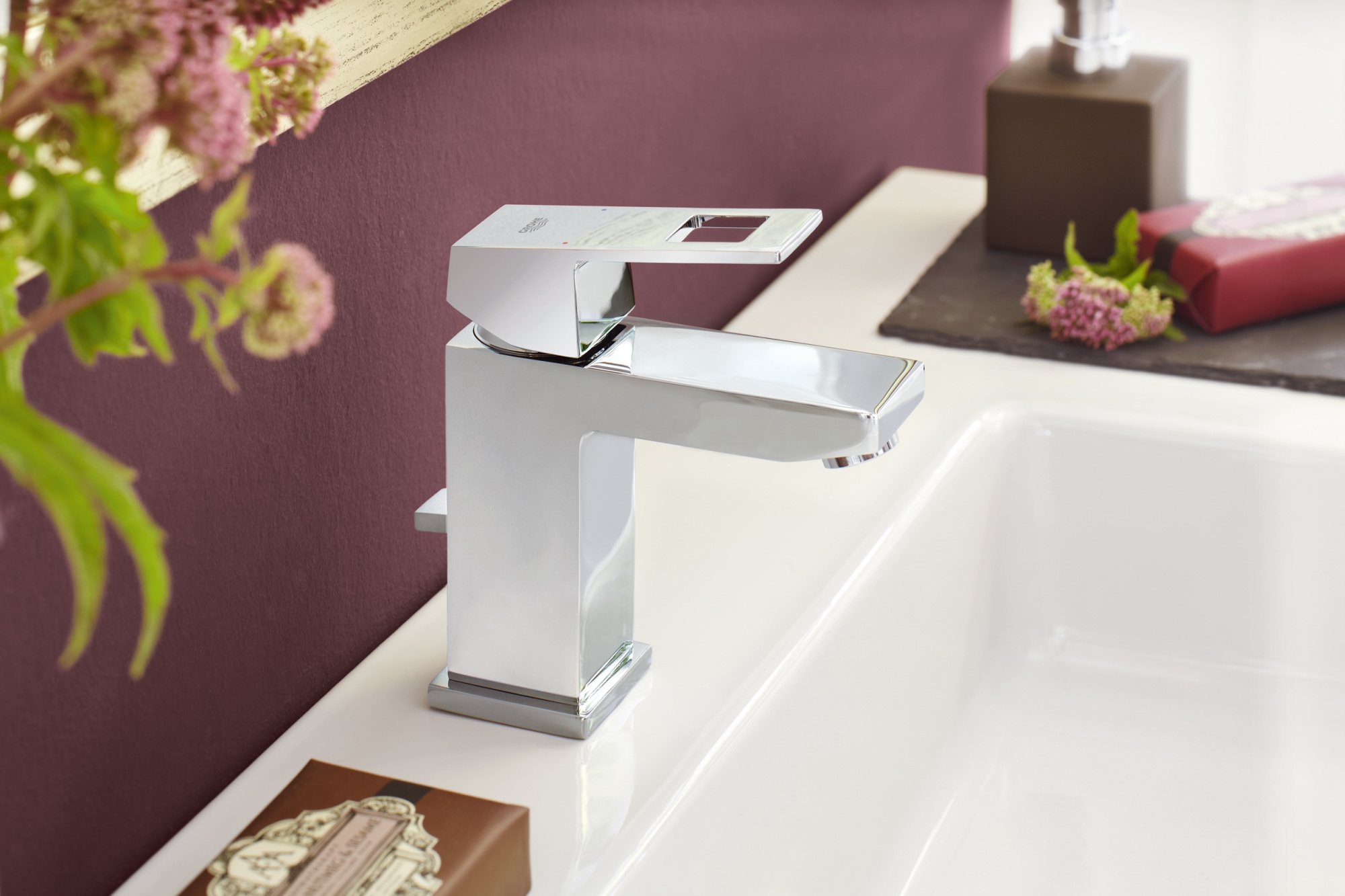 Смеситель Grohe Eurocube 23127000 для раковины