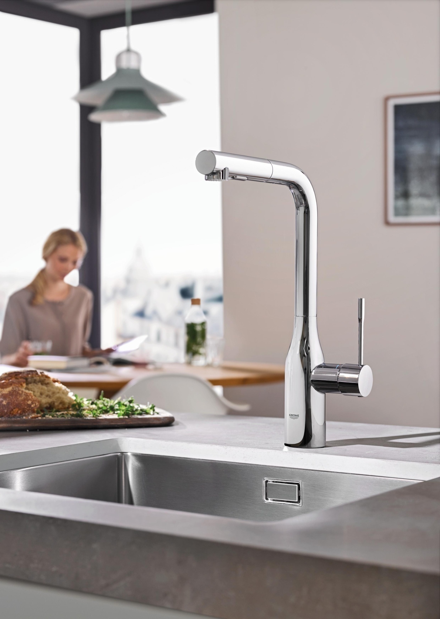 Смеситель Grohe Essence 30270000 для кухни